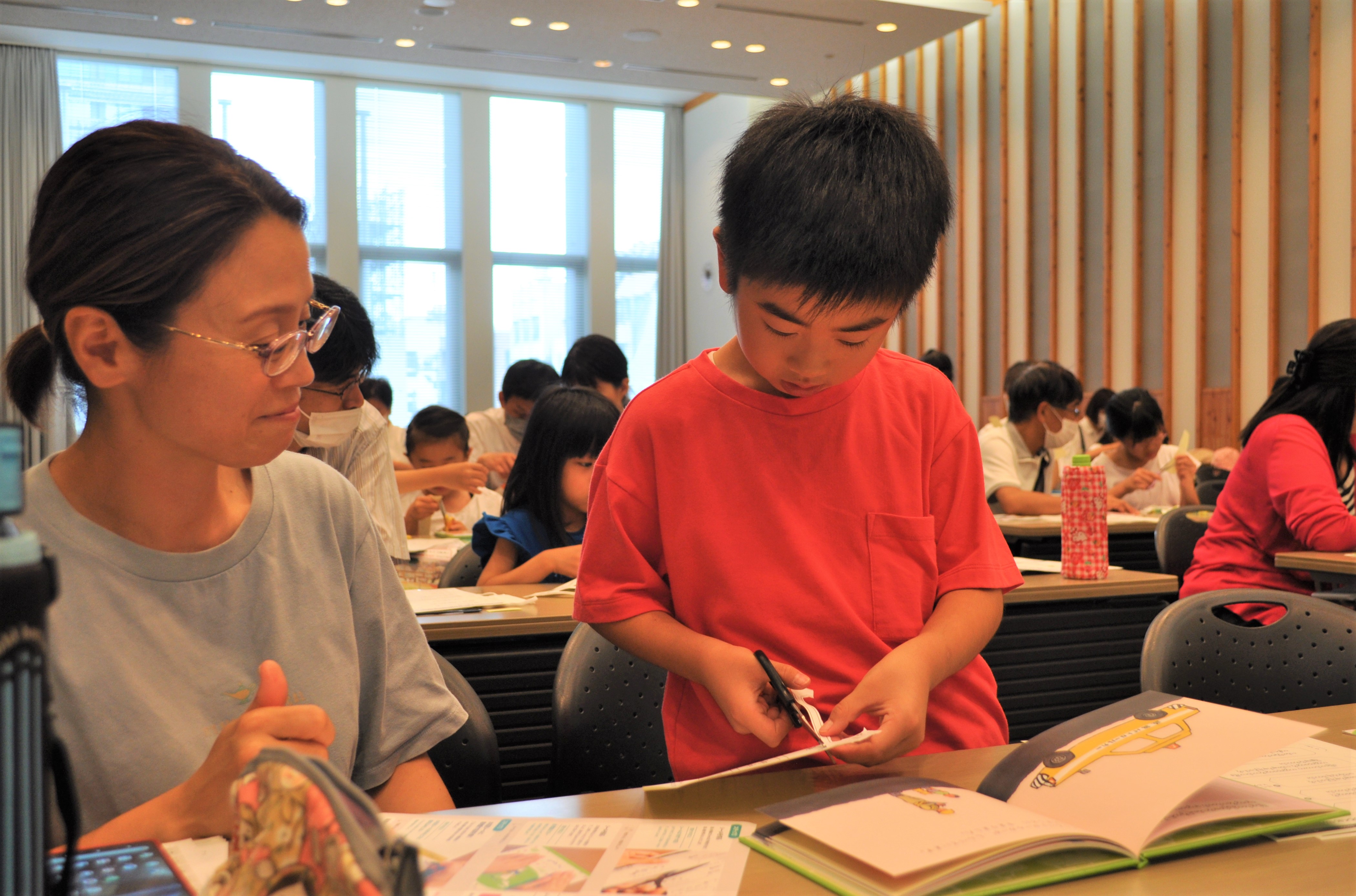 アジアの子どもたちに絵本を送るワークショップ2023年9月