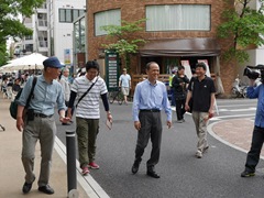 第1回県庁通り・西川緑道公園筋回遊性向上実験を視察