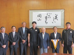 FIVBワールドリーグ2015岡山大会に出場する日本チームの監督・選手関係者表敬
