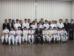 「第10回全日本少年少女空手道選手権大会」に出場する選手・関係者来訪の様子