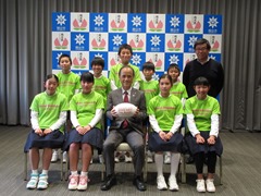 小学生タグラグビークラブ　桃丘ジェッツタグラグビークラブ・高島小グリーンボンバーズ　の選手・関係者　来訪の様子