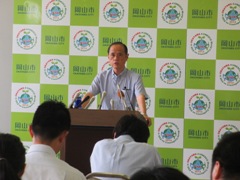 市長定例記者会見の様子