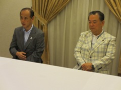 備前市と岡山市との市長・副市長懇談会の様子