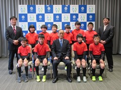 桃丘ジェッツタグラグビークラブの選手・関係者　来訪の画像