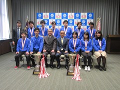 「岡山商科大学　ボウリング部」の選手及び関係者　来訪の様子