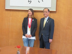 「第3回全日本BMXフリースタイル選手権」優勝　大池水杜選手・関係者　来訪の様子