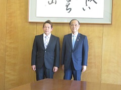 カヌー成年男子　山根美千義選手　来訪の様子