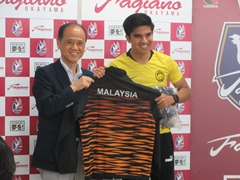 マレーシア　サイド・サディック青年・スポーツ大臣　歓迎式の様子