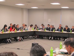 交通政策審議会交通体系分科会第19回地域公共交通部会の様子