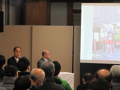 座談会に参加する大森雅夫岡山市長