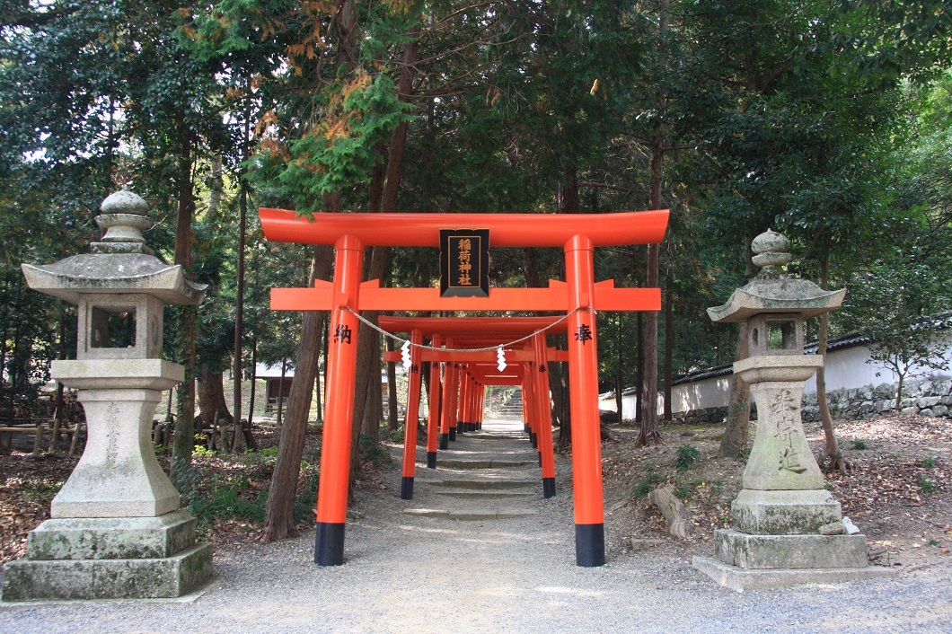 吉備津彦神社内の稲荷神社