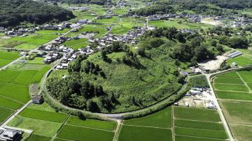 造山古墳の写真