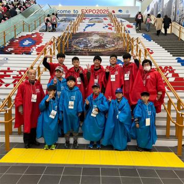 大阪・関西万博での集合写真