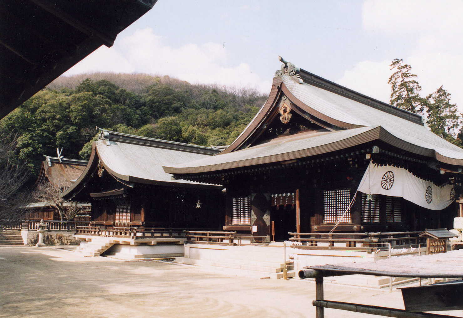 吉備津彦神社社殿