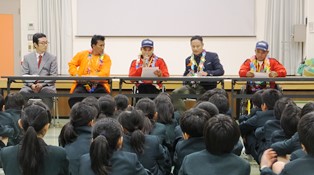 朝日塾小学校交流イベントの様子その1