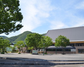 御津スポーツパーク園内の広場