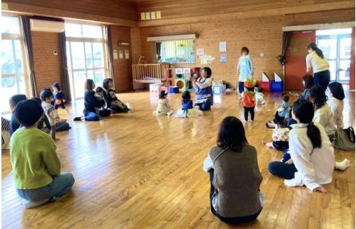 読み聞かせの様子