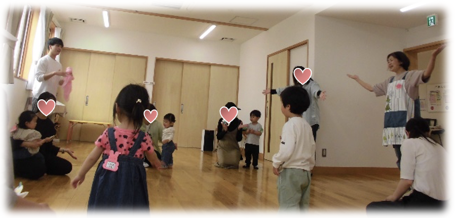 体操をする園児たちの写真