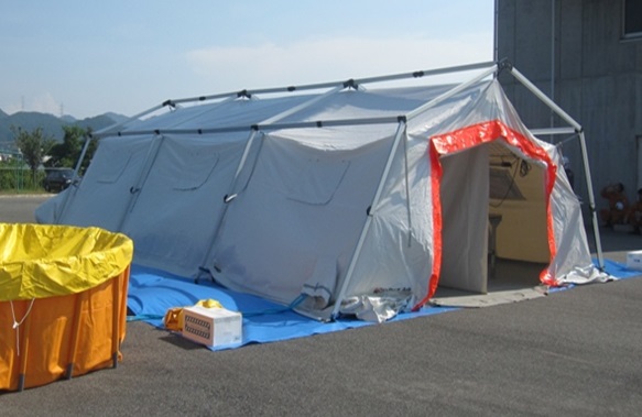 大型除染テントの写真
