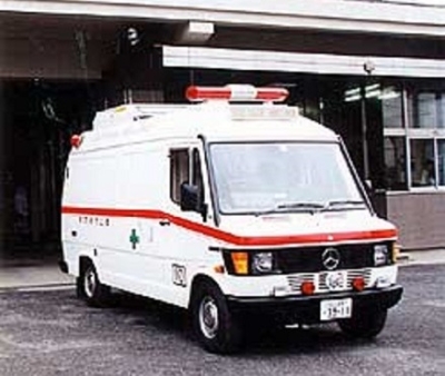 ベンツ社高規格救急車の写真