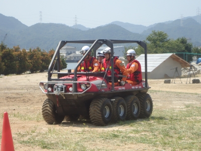 水陸両用バギーの写真