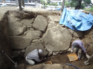 岡山城本丸下の段西側内石垣の写真