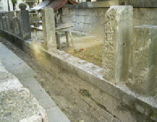 春日神社玉垣の写真