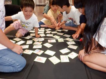 楽しみながら学ぶ子供たち