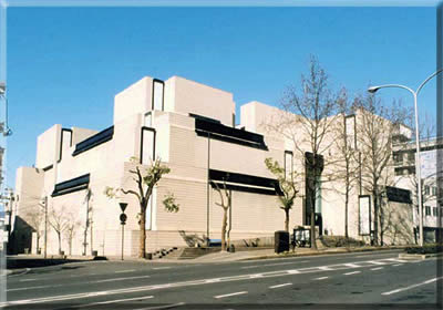 岡山市立オリエント美術館（地下講堂）外観