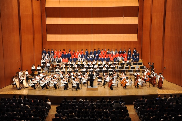 岡山市ジュニアオーケストラ演奏風景