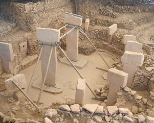 特別講演会「ギョッベクリ・テペ遺跡と新石器時代の巨石文化の謎」