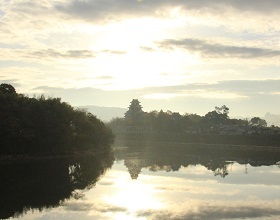 岡山神社のすぐ近くから見える岡山城