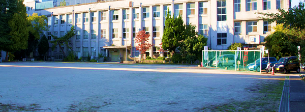 旧内山下小学校の写真