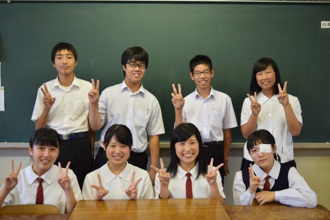 高松中学校の学生たち