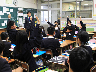 活発に手が上がる