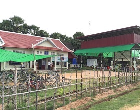 カンボジアに建設されたコミュニティ図書館の写真