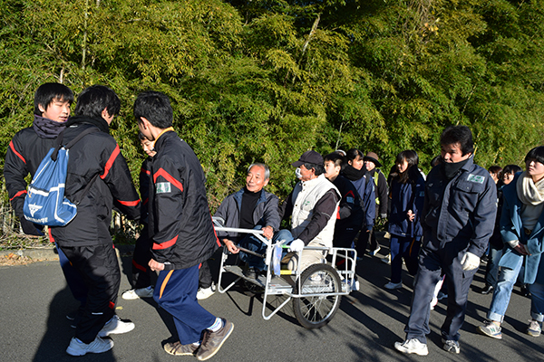 リヤカーを引く体験