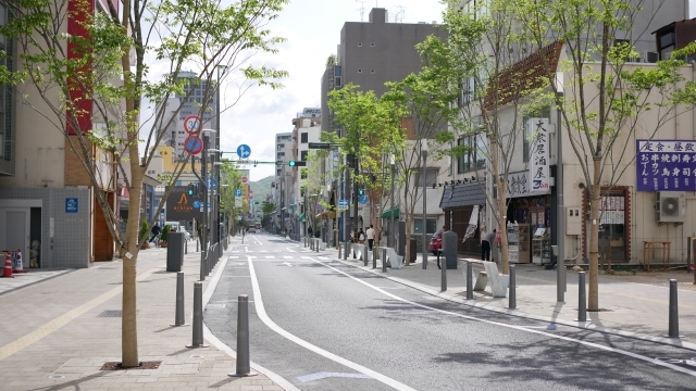 1車線化された県庁通りの様子