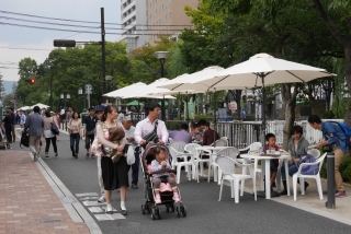 西川緑道公園筋歩行者天国の写真