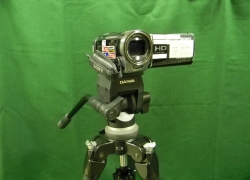 小型ハイビジョンビデオカメラ1台