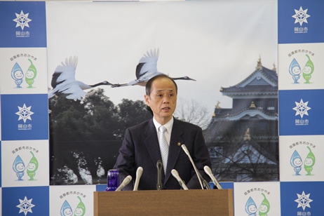 会見する大森市長の様子1