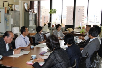 校園長会代表者との懇談風景