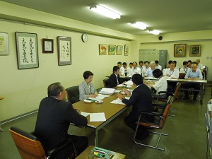 写真：5月教育委員会定例会の様子