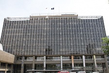 市役所本庁舎外観の写真