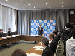 第10回岡山市新型コロナウイルス感染症対策本部会議の様子
