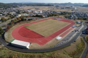 改修前の神崎山公園競技場の画像