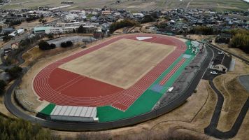 改修後の神崎山公園競技場の画像