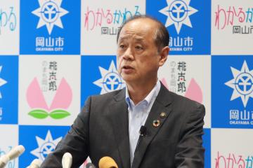 質疑応答中の大森市長