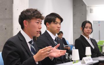 トークの様子