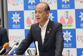 市長記者会見の様子